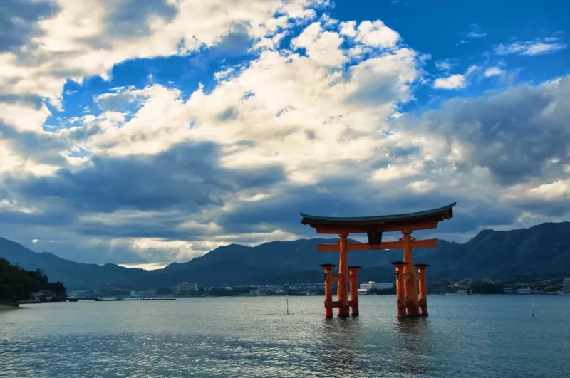 itsukushima-in-water-hiroshima-jpeg